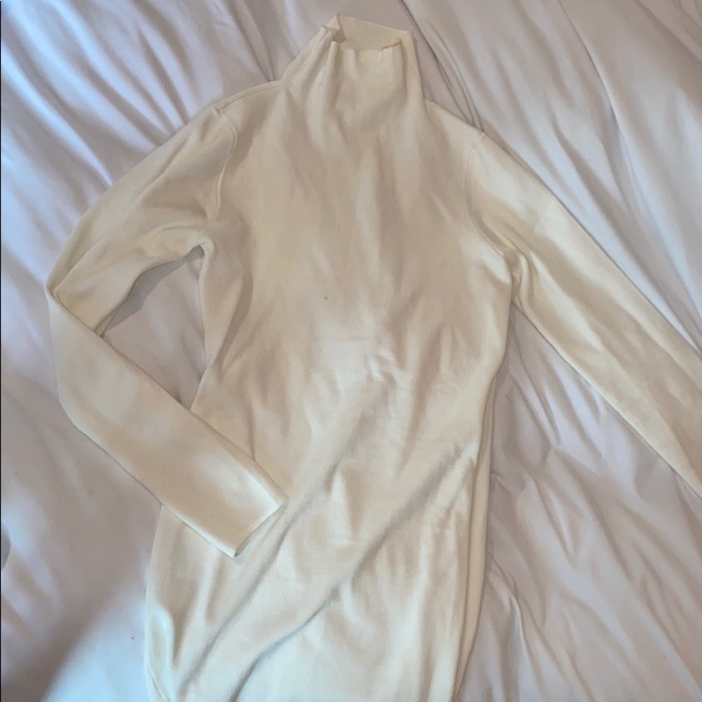 Superdown dress size small. Color: cream